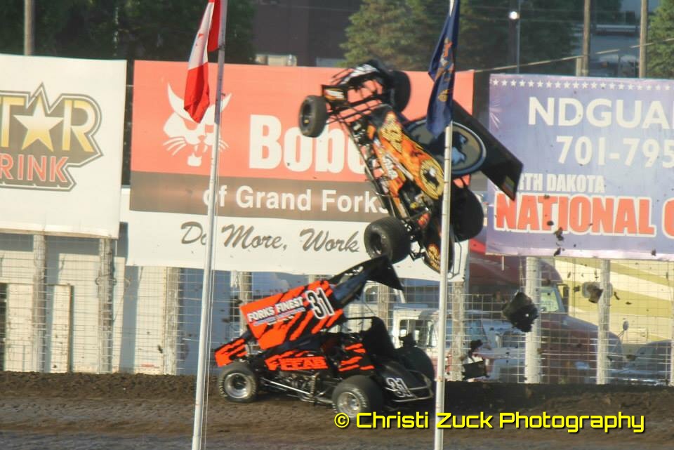 Dusty Zomer Buffalo Wild Wings Outlaw Sprint Car Crash at River Cities Speedway phot by Christi Zuck